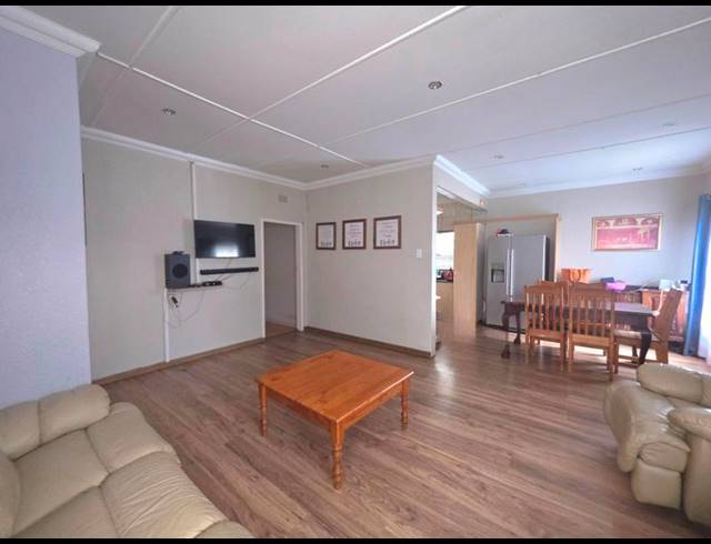 3 BEDROOM HOUSE FOR SALE IN ELSPARK